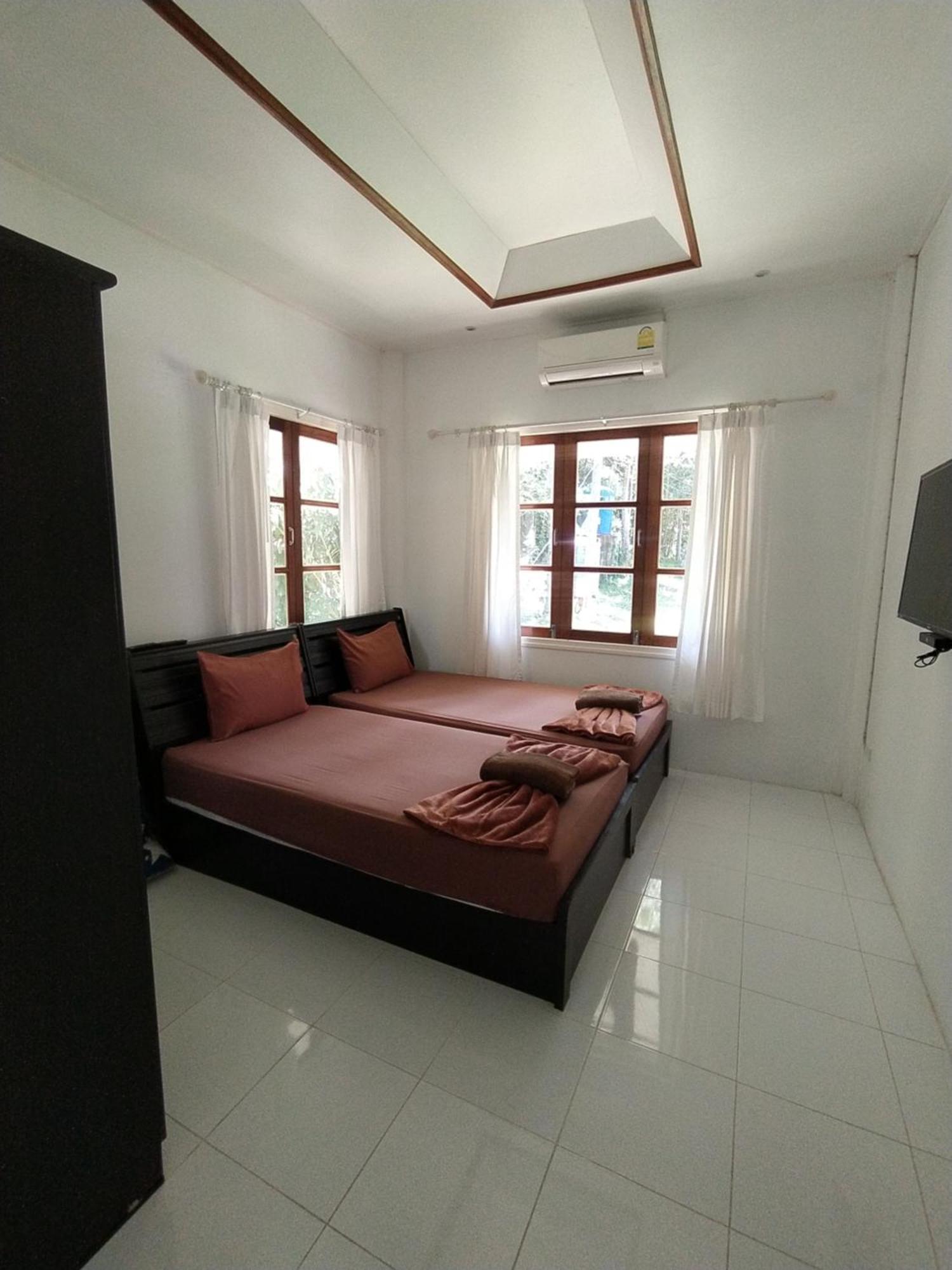Kood Life Hotel Ko Kut Exterior photo